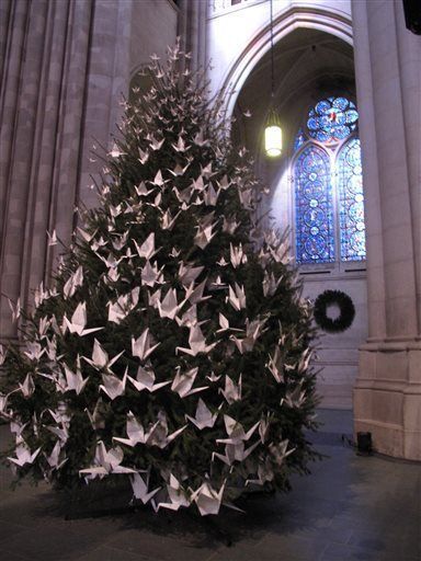 5 Free Things: NYC lit up and lovely at Christmas